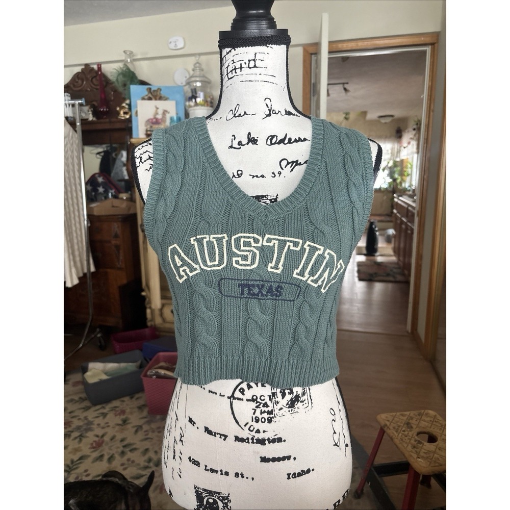 Aéropostale Green Cable Knit Sweater‎ Vest Size Small Austin Texas Cropped NWT
